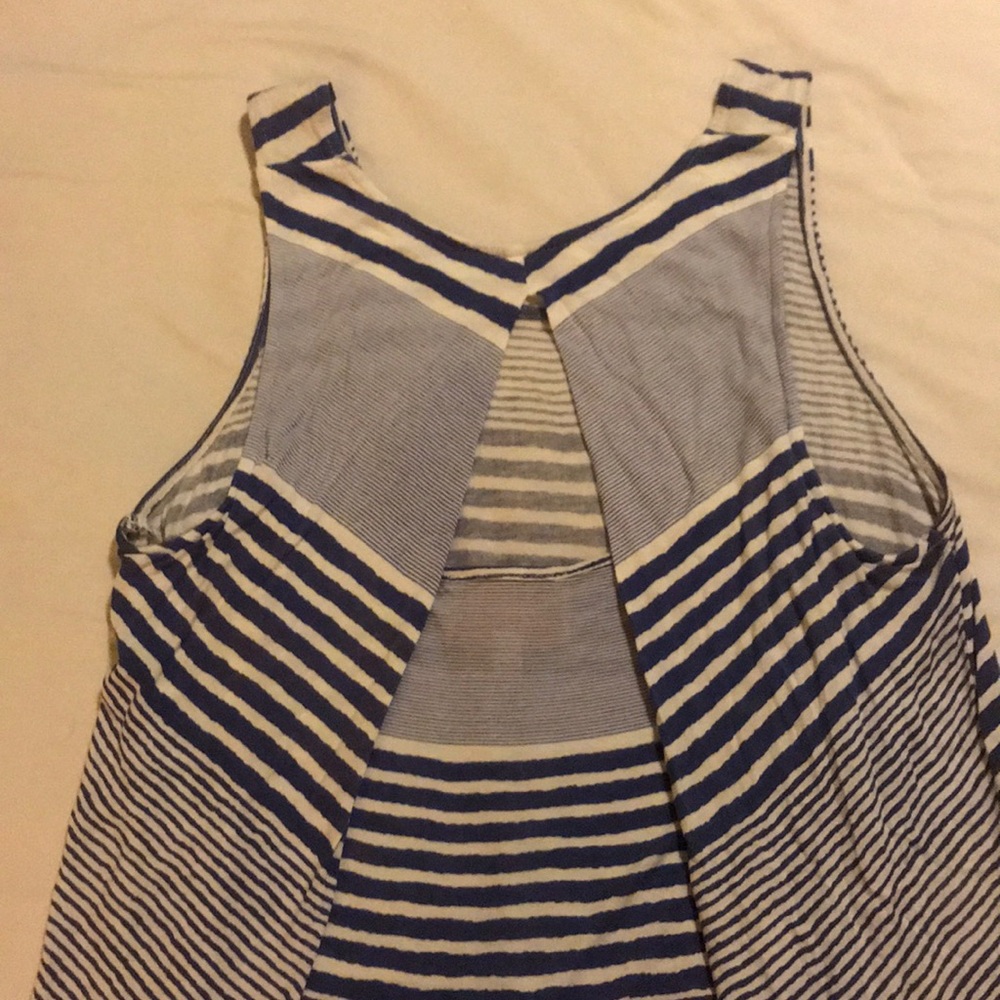 Top - Picture 2 of 3